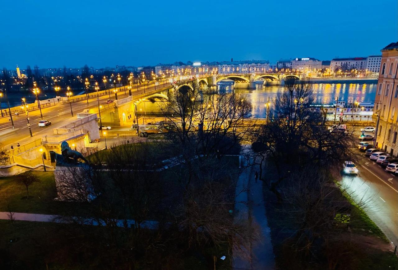 Over The Danube Budapest Esterno foto